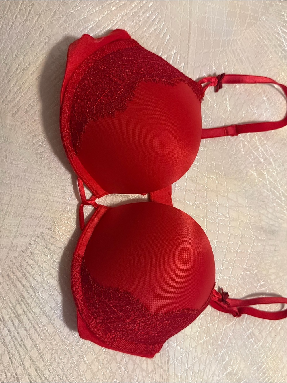 Victoria's Secret Red Lace-Trim Plunge Push-Up Bra